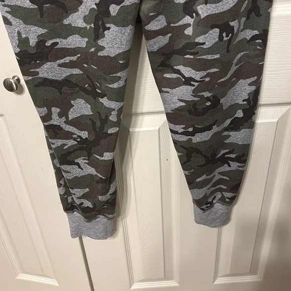 Jenni Intimates Camo Pajama Pants - Picture 7 of 10
